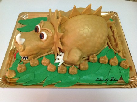 FAZEMOS TODO TIPO DE BOLOS PARA FESTAS E ANIVERSSARIOS PERSONALIZADOS CUPCAKES POPCAKES E BOLACHINHAS DE OFERTAS